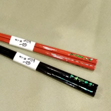 Mother-of-pearl Green Jewel Beetle Chopsticks, Husband and Wife Set (Kyo-nuri lacquer)