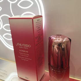 ブランドSHISEIDO
人気NO.1美容液
ULTIMUNE♪