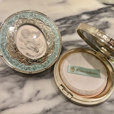 TWANY Milano Collection 2019

Popular face powder ♪ every year repeating repeater
Do not dry, not burn, do not crumble, fine clarity
Compact type which can be carried around this year
Limited release once a year, arrived!