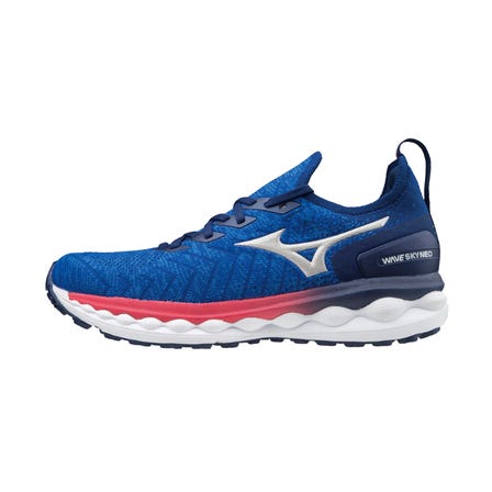 WAVE SKY NEO / RUNNING SHOES
The concept of "WAVE SKY" series is that it feels like it is floating.
Premium model.

#mizuno #wave_sky #wave_sky_neo #runnning #unisex