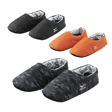 ROOM SHOES
The inside of the sole is made of boa material. Warm room shoes with bare feet or socks.

#mizuno #room_shoes #boa #for_men