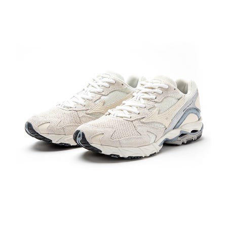 WAVE RIDER 10 / SNEAKERS
Premium basic color of the 10th generation "WAVE RIDER 10" reprint model of the WAVE RIDER series.

#mizuno #wave_rider_10 #wave_rider #sneakers #unisex