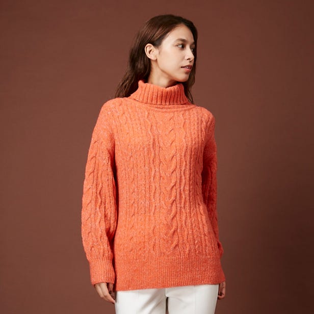 Light weight cable pattern pullover