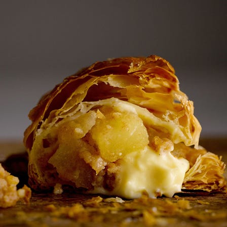 【RINGO】Freshly-baked custard apple pie