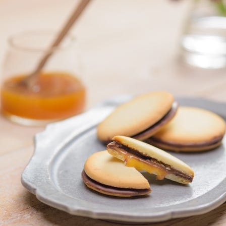 사브레 샌드  ‘귤잼’<br />
유가와라 귤잼과 사각사각 쿠키로 샌드만들기