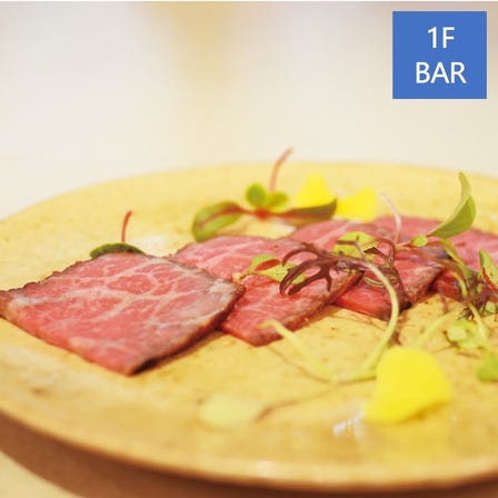 바(Bar) 인기 메뉴<br />
<br />
③KAN KAN KAN 오미규 로스트 비프