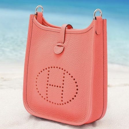 HERMES HERMES
Evelyn Amazon TPM 

Hermès Evelyn Amazone 
Rose Texas and Rose Texas 
Silver Hardware 
Engraved B
Never used

Inquiry Item ID: R009935