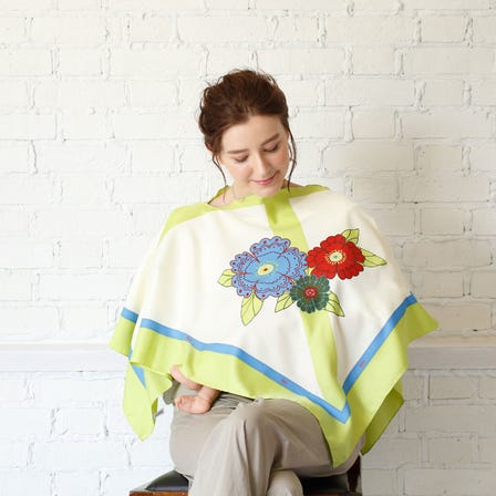 Nursing Scarf

■Large breastfeeding scarf measuring 100cm x 100cm. It covers the mother's body all the way around, so you can breastfeed with peace of mind.