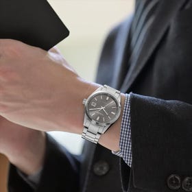 Popular mechanical watches are now in stock.
【NB1050-59H】

"Gray", which creates a calm and adult atmosphere, is a coloring that can be used regardless of age.
Please take a look at this model, which has beautiful sapphire glass, at the store.