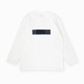Original Tshirt Long sleeve White

This T-shirt embodies TERAS's concept of 'lasting beauty and utility,' offering a quality that covers everything from casual to semi-formal wear.