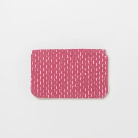 SASHIKO FABRIC card case

This card case allows you to fully enjoy the charm of sashiko. Each item is unique, so you can choose your favorite color, pattern, and pitch.
