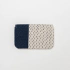 SASHIKO FABRIC card case

This card case allows you to fully enjoy the charm of sashiko. Each item is unique, so you can choose your favorite color, pattern, and pitch.