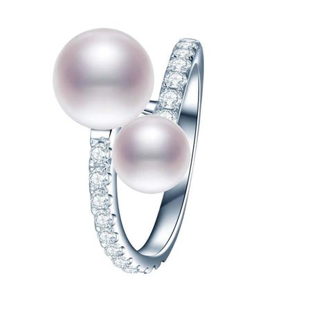 Two of Us Ring RI006<br />
Akoya pearl: 8mm, 6mm<br />
Moissanite: total 0.64ct<br />
Material：K18 White gold