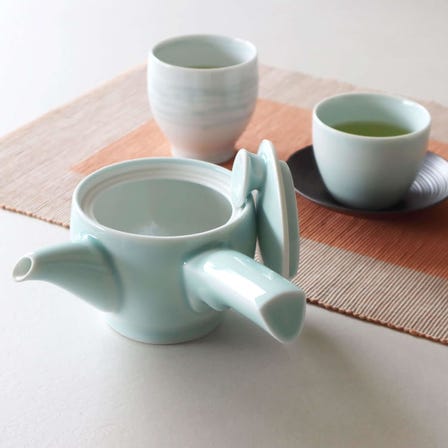SAWA Teapot(for right-hand use) in light blue