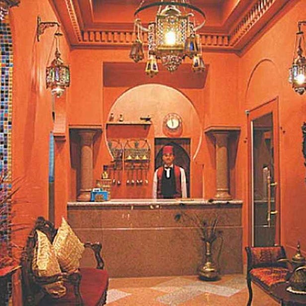 Arabian Art Hotel & Gallery
