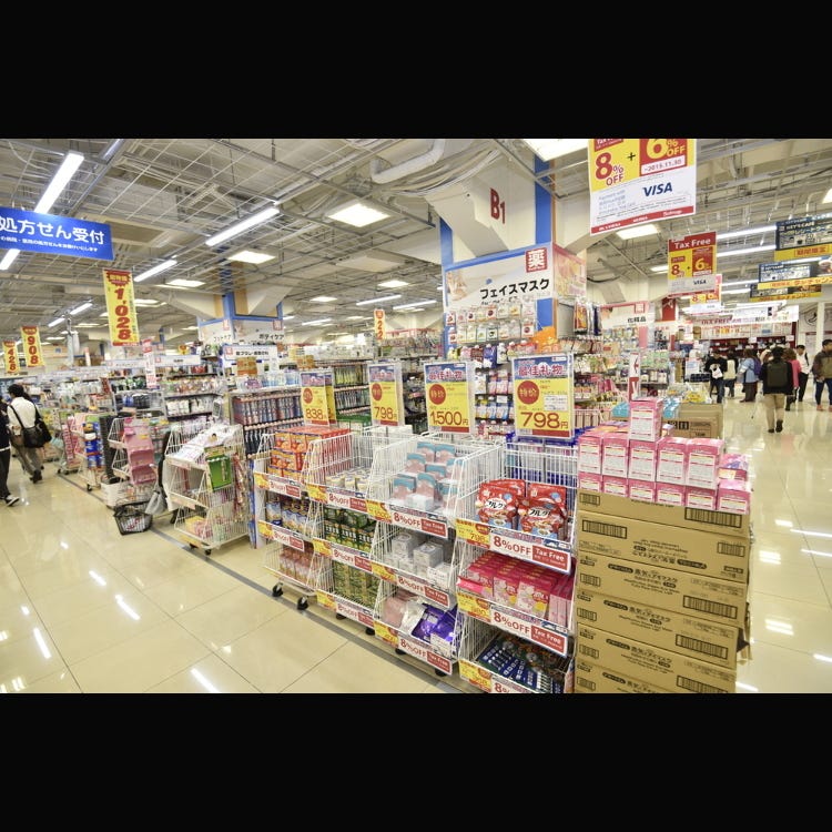 ビックロ ビックカメラ 新宿東口店 新宿 家電量販店 Live Japan 日本の旅行 観光 体験ガイド
