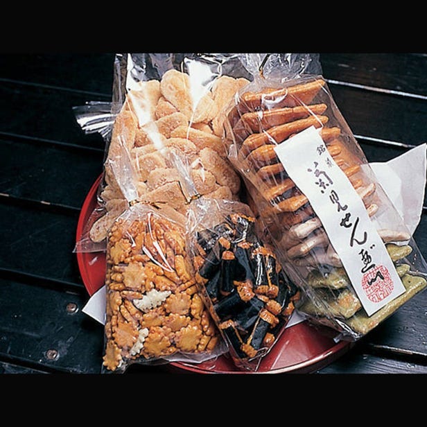 Kikumi Senbei