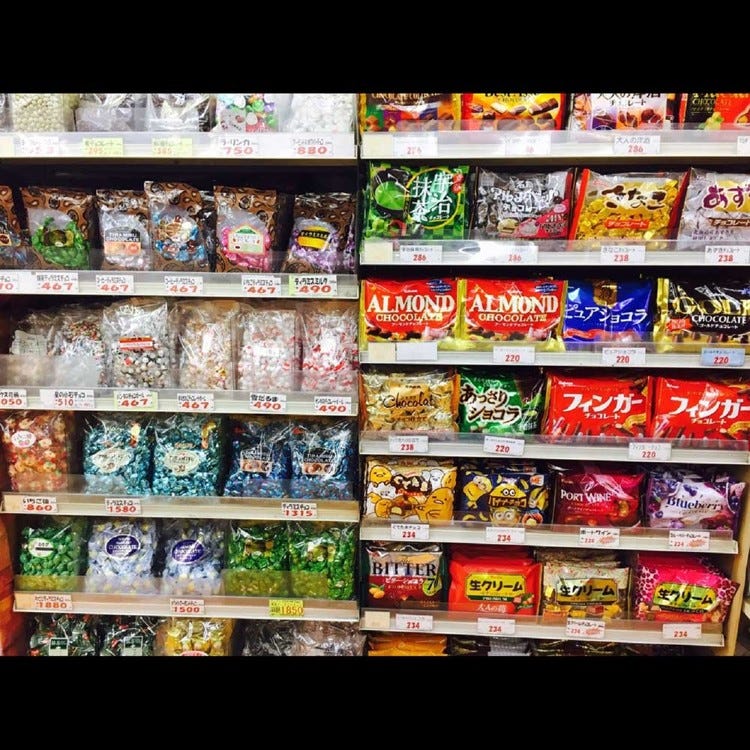 菓子 ニキ の