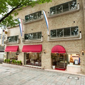 Colombin Harajuku Salon