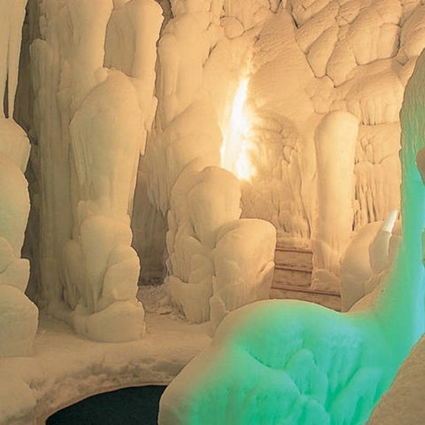氷の体験美術館　北海道アイスパビリオン