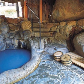 Tsubo-yu Onsen