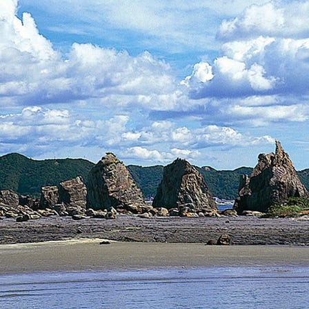 Hashigui-iwa Rock