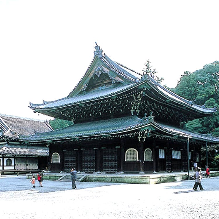 総本山 御寺 泉涌寺 (京都駅・東寺|寺院) - LIVE JAPAN (日本の