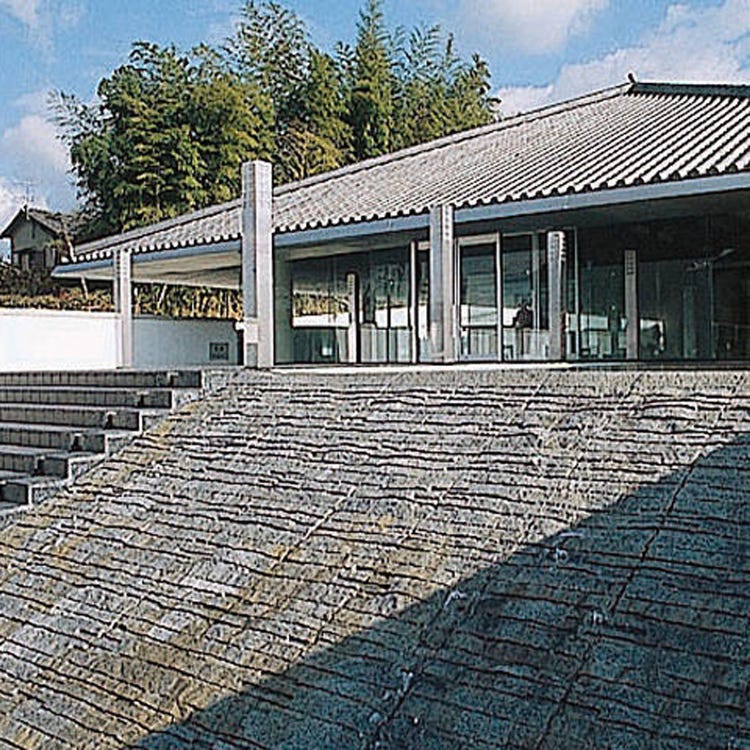 入江泰吉記念奈良市写真美術館 (奈良・生駒・天理|美術館) - LIVE