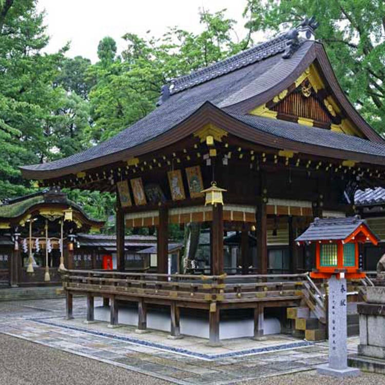 王 神社 護