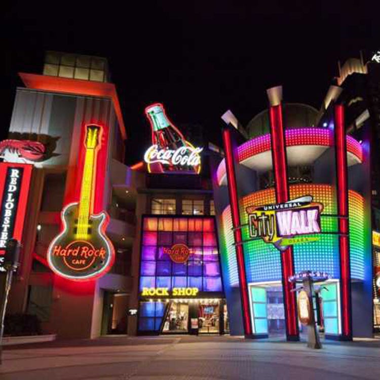 ユニバーサル シティウォーク大阪 Usj 南港 複合商業施設 Live Japan 日本の旅行 観光 体験ガイド