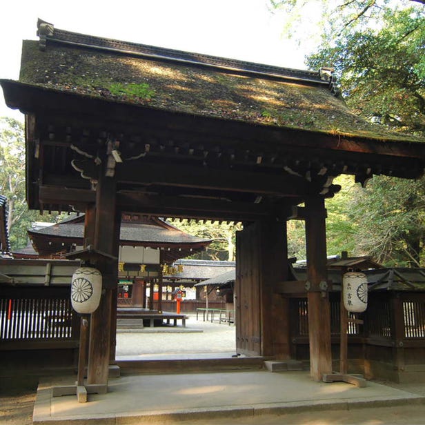 Shimogamo-jinja
Shrine