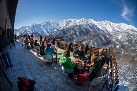 白马岩岳滑雪场