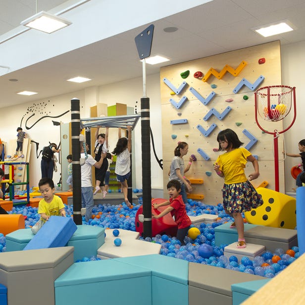 BorneLund Playville Osaka Castle Park