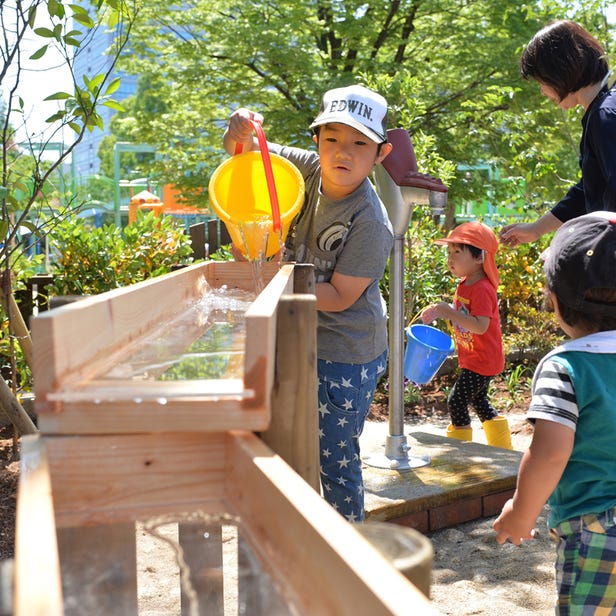 BorneLund Playville Osaka Castle Park