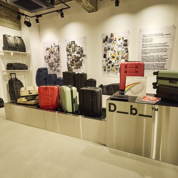 Hagl&ouml;fs 하라주쿠 / D_b_ TOKYO