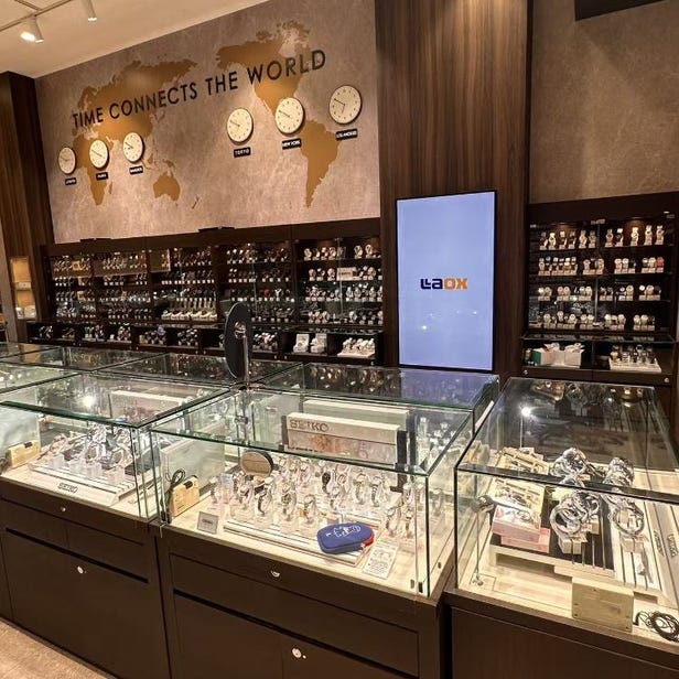 Watch. Odaiba DiverCity Tokyo Plaza Store (Laox)