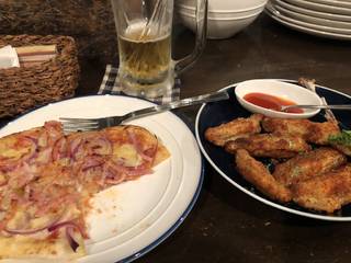 ベーコンオニオンピザ