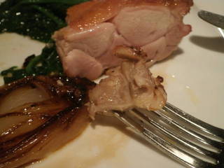 地鶏親鳥のモモ肉のソテー