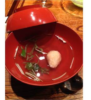 海老しんじょうとじゅん菜のお澄まし