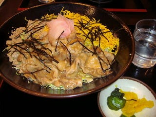 黒豚わっぜえか丼