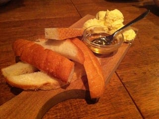 はちみつ豆腐バゲット添え