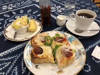 ピザトースト　コーヒーセット