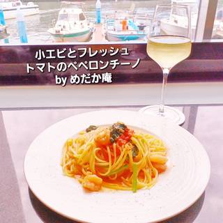 小エビとフレッシュトマトのペペロンチーノ