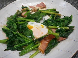 ベーコンとほうれん草のソテー