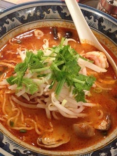 トムヤムクンラーメン