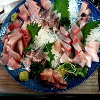 刺身の盛り合わせ