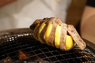 "肉塊"レモン牛たん
