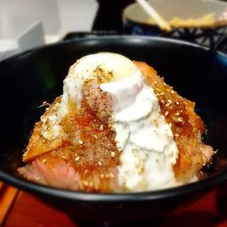 ローストビーフ丼