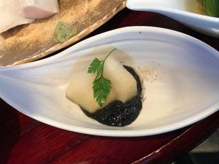 洋ナシの黒ゴマ和え