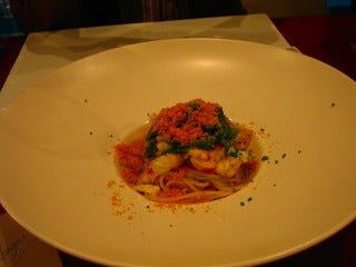 タラバ蟹と九条葱のスパゲッティ　カラスミ添え